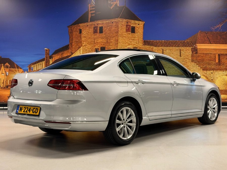 Volkswagen Passat, foto 2